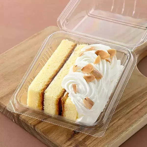 「【ファミリーマート】新作はキャラメルフレーバーが充実！ファミマのおすすめスイーツ3選「塩キャラメルソースとショコラムースのタルト」は食べやすいスティックタイプ」の画像