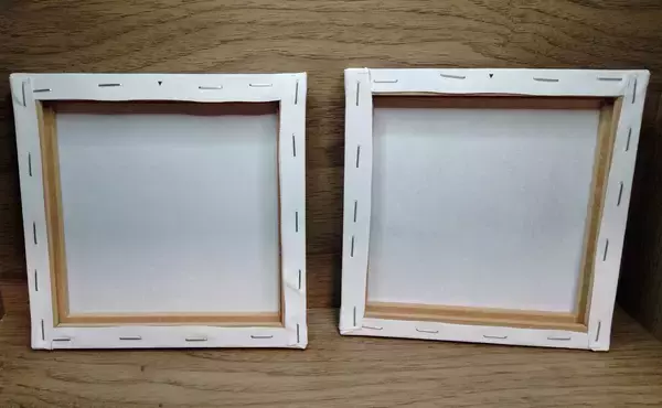 「100円で名画が飾れる！ ダイソーに「ゴッホ」と「モネ」のアートパネルが！ オンラインは一部完売！」の画像