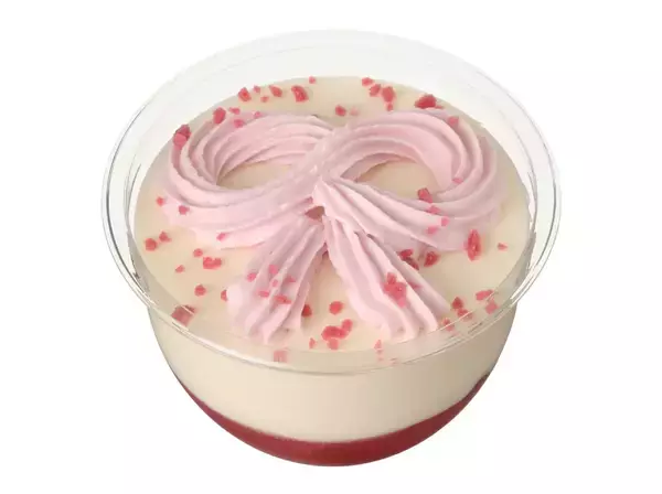 「【セブン-イレブン】いちご味や桜フレーバーの春らんまんスイーツが充実！セブンの新作スイーツ3選「ティラミスわらび餅　いちご」はリボン型に絞られたいちごのホイップが可愛すぎる！」の画像