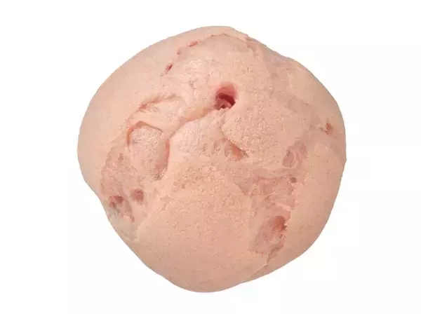 「【セブン-イレブン】いちご味や桜フレーバーの春らんまんスイーツが充実！セブンの新作スイーツ3選「ティラミスわらび餅　いちご」はリボン型に絞られたいちごのホイップが可愛すぎる！」の画像