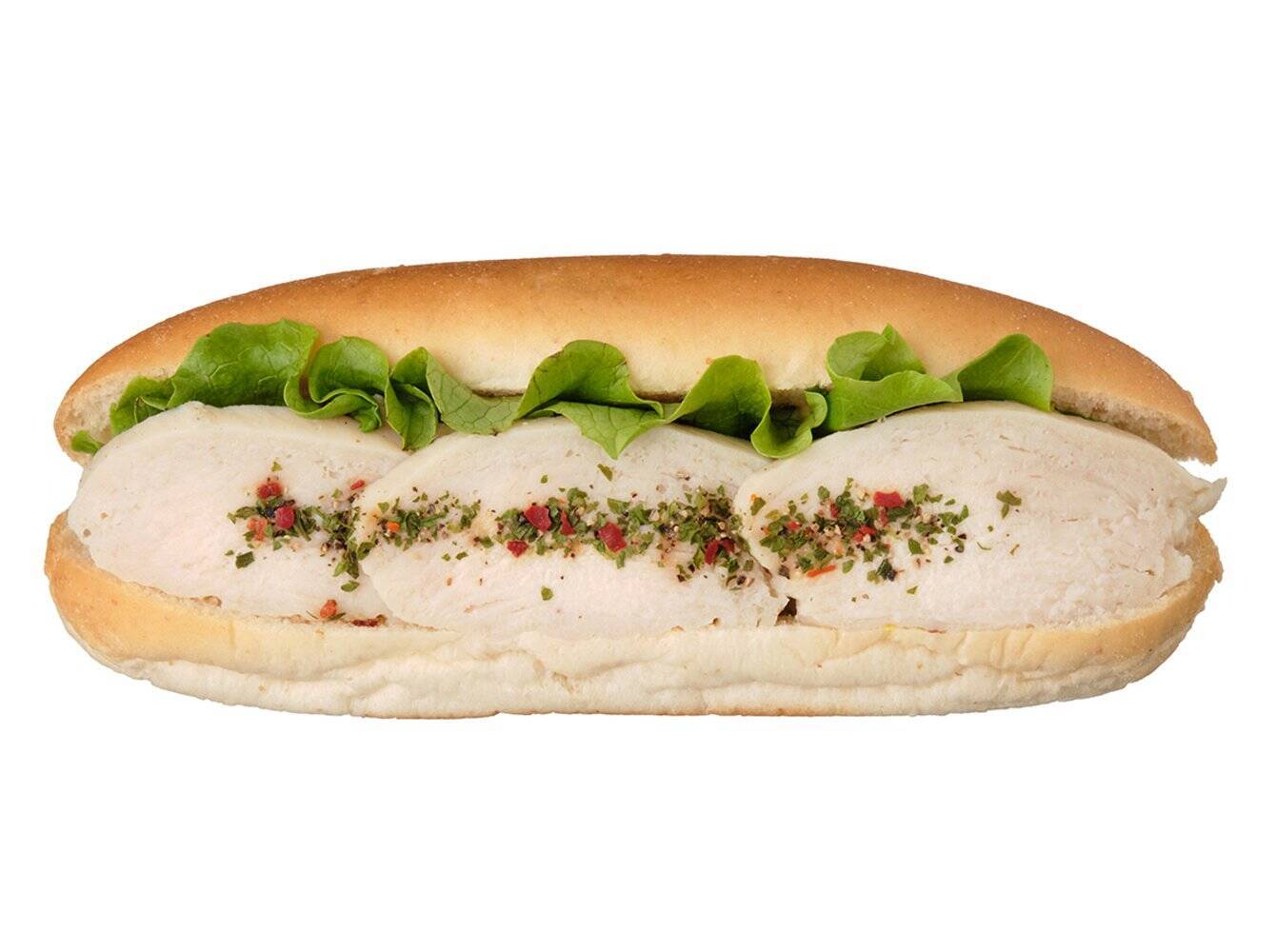 【セブン-イレブン】お出かけランチや軽食にいかが？厳選ロール・サンドイッチ3選「フィリーチーズステーキ仕立てロール」は薄切り牛肉たっぷりの満足感あるバケットサンド