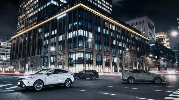 「LEXUSの人気SUVのRXってどんな車？RXの魅力やリセールバリュー・ライバル5車も解説！」の画像