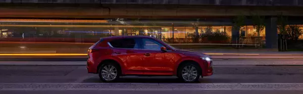 「LEXUSの人気SUVのRXってどんな車？RXの魅力やリセールバリュー・ライバル5車も解説！」の画像