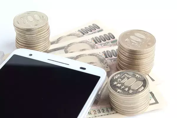 スマホの機種代金を節約するなら携帯ショップ？オンライン？おすすめの方法