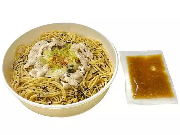 「【セブン-イレブン】和風も洋風も楽しめる新作パスタ3選「キャベツとしらすと小海老のペペロンチーノ」は思わず食べたくなる旬素材で彩る春パスタ」の画像