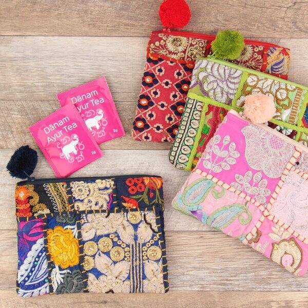 少量再入荷【カルディ】「カンバディアポーチセット」手刺繍パッチワークが激カワ