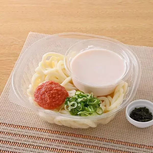 「【ファミリーマート】名店監修の冷やし麺が登場！オススメの冷たい麺類3選「一風堂監修　冷し赤丸とんこつまぜそば」はコクと旨みあふれる豚骨スープと赤味噌が味のポイント！」の画像