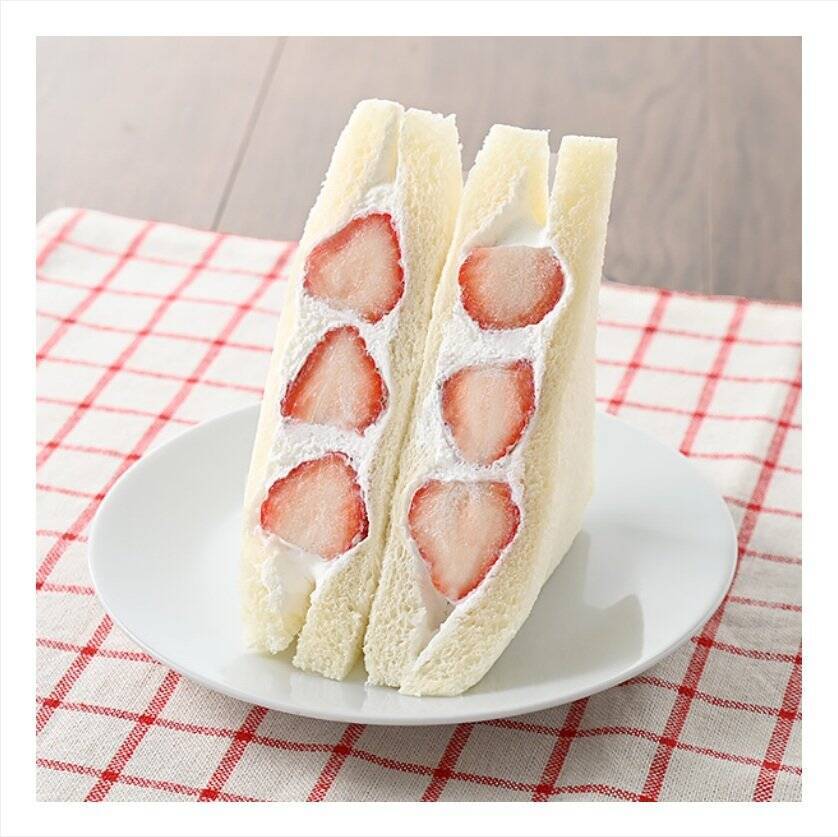 【ファミリーマート】思わず手がでる萌え断サンドイッチ新作3選「【東京都の一部】ブロッコリーと明太カニカマ」はたっぷりブロッコリーでまるでサラダなヘルシーサンド