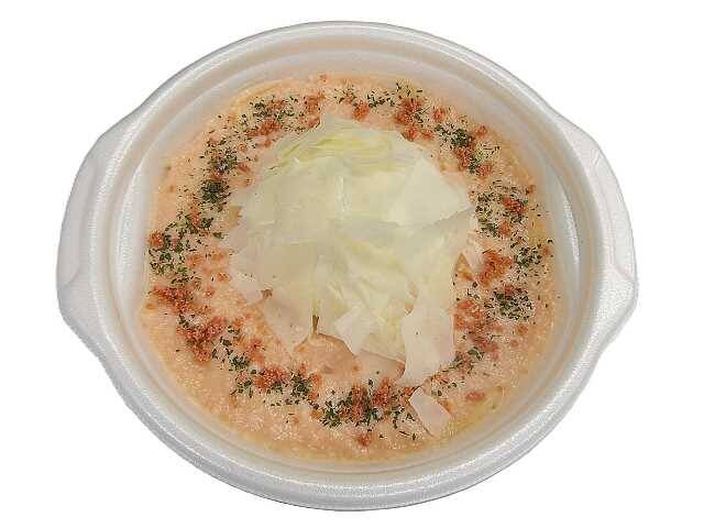 【セブン-イレブン】こだわりソースのパスタランチ！新作パスタ3選「ヤミ闇やみつき　イカ墨パスタ」はトマトソースとイカ墨のコントラストで見た目のインパクトもすごい！