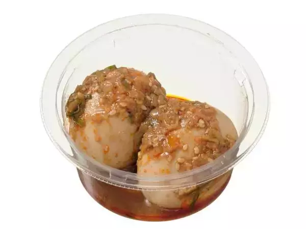 「【セブン-イレブン】「あと一品」に応えてくれる！新作デリ惣菜3選「旨辛ラー油だれのとろっと煮たまご」は花椒の風味とラー油の辛みが効いている」の画像