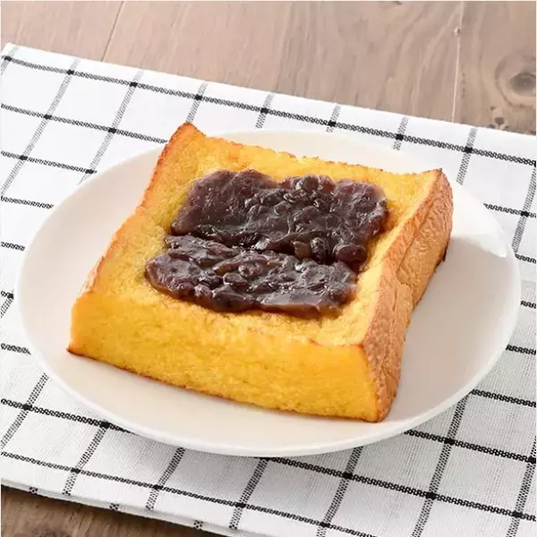 「【ファミリーマート】幸せなひと時になる新作菓子パン3選「【東海】あんバターフレンチトースト2個入」はフレンチトーストとあんバターのダブルのおいしさ」の画像