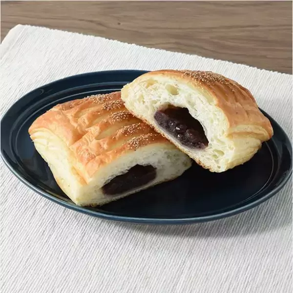 「【ファミリーマート】幸せなひと時になる新作菓子パン3選「【東海】あんバターフレンチトースト2個入」はフレンチトーストとあんバターのダブルのおいしさ」の画像