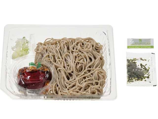 【セブン-イレブン】スタミナ派も素材重視派も楽しめる新作そば3選「肉盛り太麺ラー油そば」は太麺で食べ応え充分！