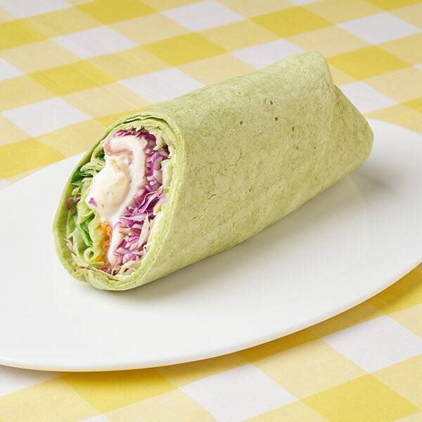 【ファミリーマート】紅茶と一緒に！ファミマの新作ロール・サンドイッチ3選「いちごフルーツミックスサンド」は4種のフルーツがゴロゴロ！