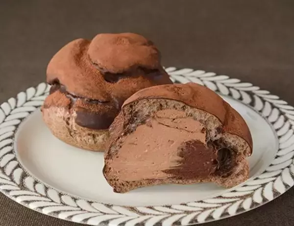 「【ローソン】甘党必見！大人向け新作スウィーツ3選「カカオ薫るショコラトリュフシュー」はビタースウィートなチョコの風味」の画像