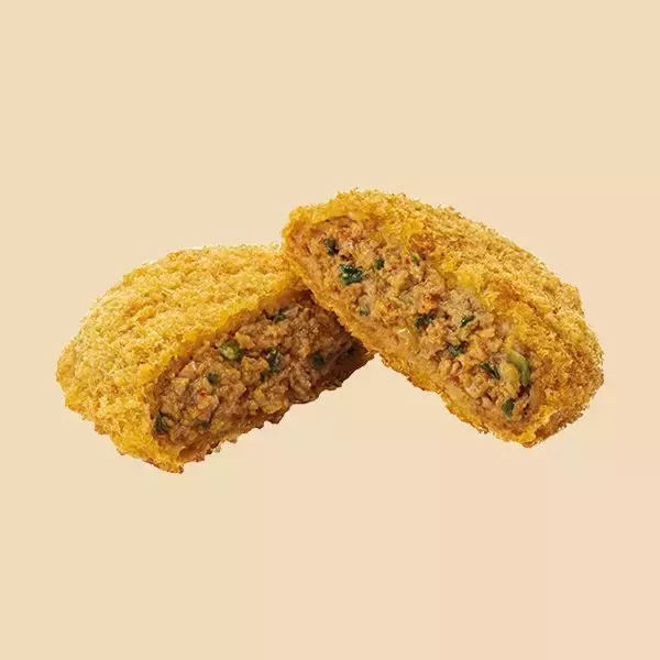 「【ファミリーマート】話題の味をワンハンドで！味仙本店監修商品3選！「味仙本店監修台湾ミンチまん」はガツンとした味わい」の画像