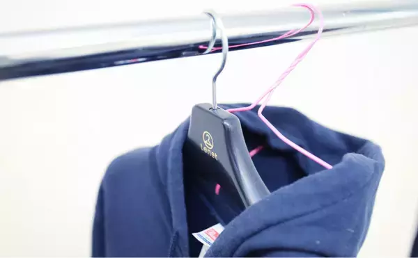 「部屋干し特有の「生乾きのニオイ」はこれで防げる！ 梅雨時も快適に過ごすコツ」の画像