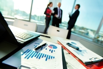 中途入社の不安と対策：異業種から金融業界に転職する場合