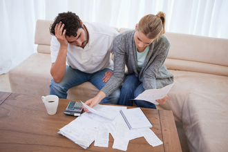 夫婦の喧嘩や離婚に発展するお金の話…トラブルを回避する家計管理術