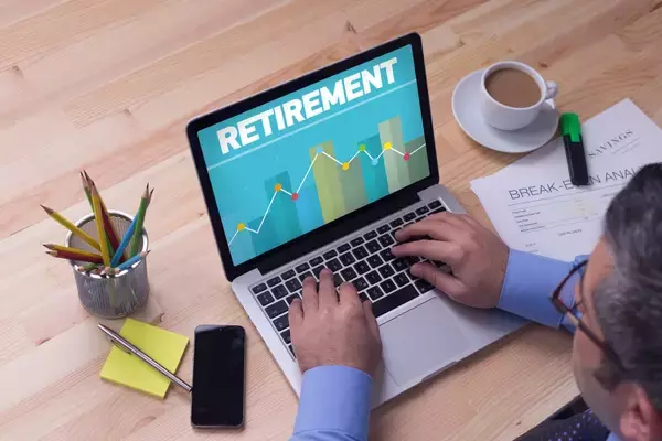 「老後2,000万円問題」の報告書は有益。読むべき3つのポイントとは