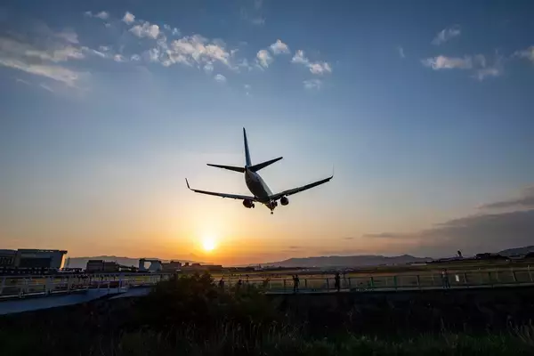 Go To トラベルの制限は流行地発だけにすべき