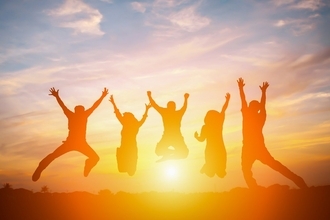 年収が高くなくても会社に満足な人の理由。自由度か人間関係か