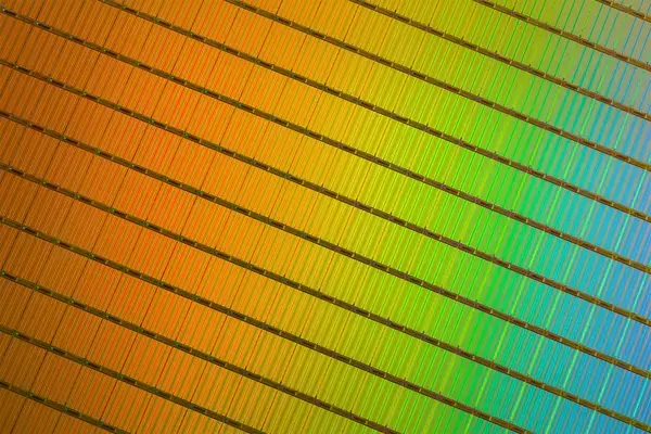 半導体用シリコンウエハー、ロジック中心に逼迫