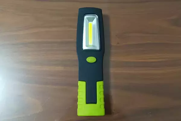 「【ワークマン通も絶賛】「買って正解の車グッズ5選」車中泊やキャンプに」の画像