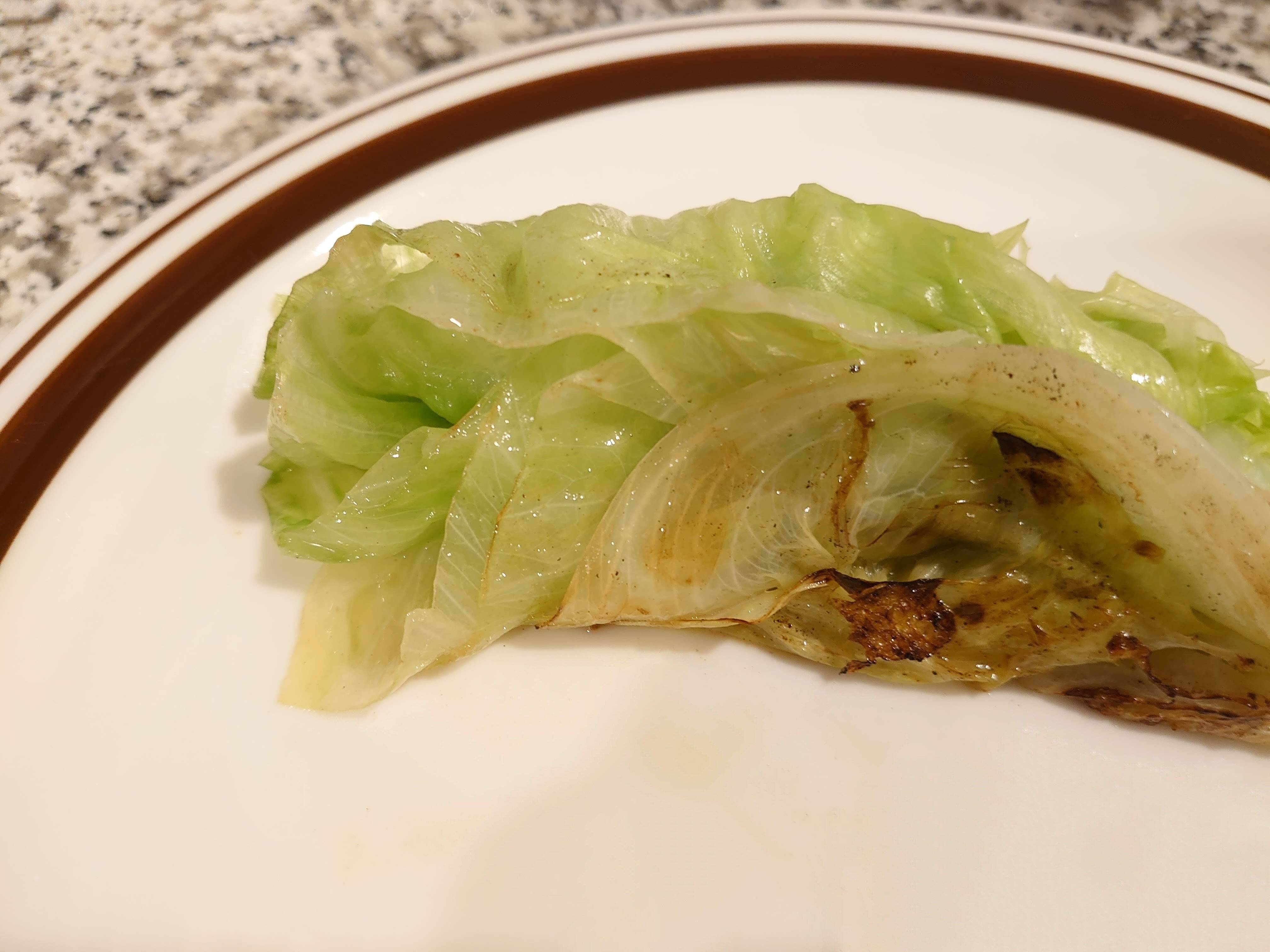 【目からウロコ】ツイッターで人気の “焼きレタス”に注目！シャキくたっ食感がたまらない…どんな味？作り方は？