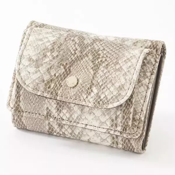 「プチプラのあや新作【しまむら】ファンの声に応えた「三つ折り財布」」の画像