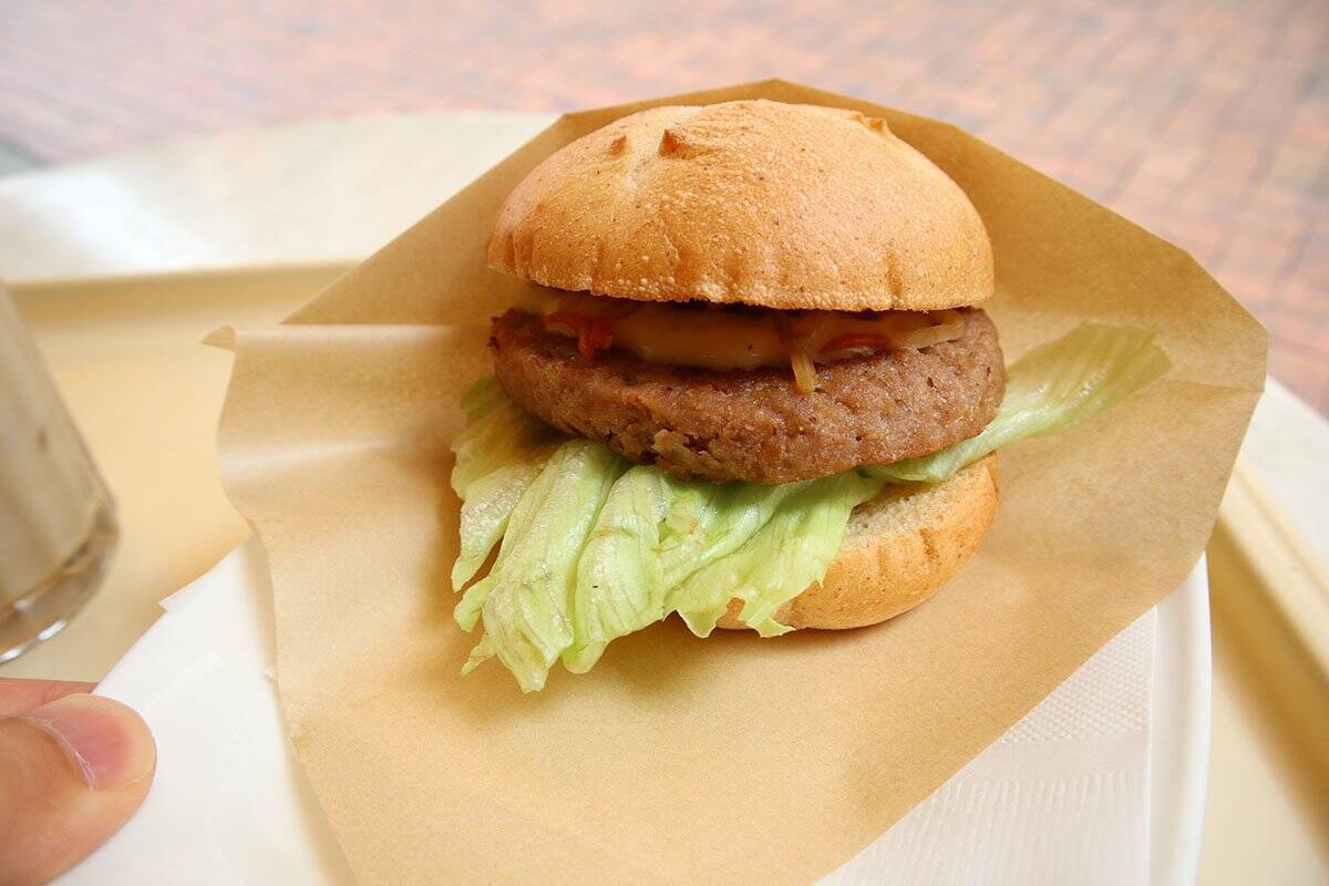 【ドトール】秋の新作メニューは“お肉なし”のヘルシーバーガー - 美味しいの？実食レビュー