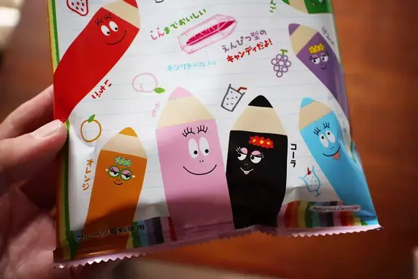 「可愛すぎ【バーバパパ】デザインコラボのパッケージ『カンロ バーバパパ 色えんぴつキャンディ』」の画像