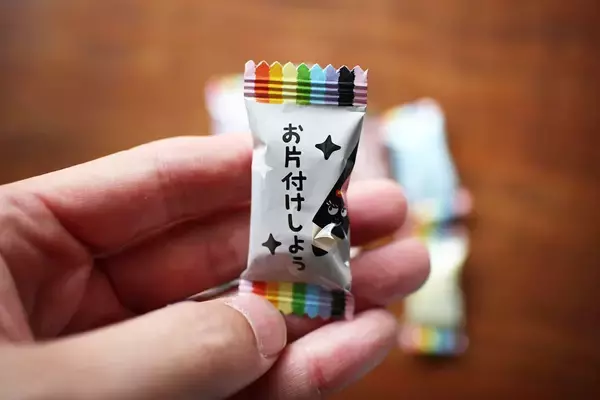 「可愛すぎ【バーバパパ】デザインコラボのパッケージ『カンロ バーバパパ 色えんぴつキャンディ』」の画像