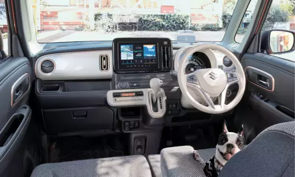 「【スズキ】丸目のヘッドライトで優しい顔「ワゴンRスマイル」 129万6900円から」の画像