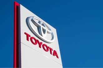 トヨタ「ハイエースワゴン」は職業人、趣味人に大人気、新車販売台数を追う。毎月何台売れているのか