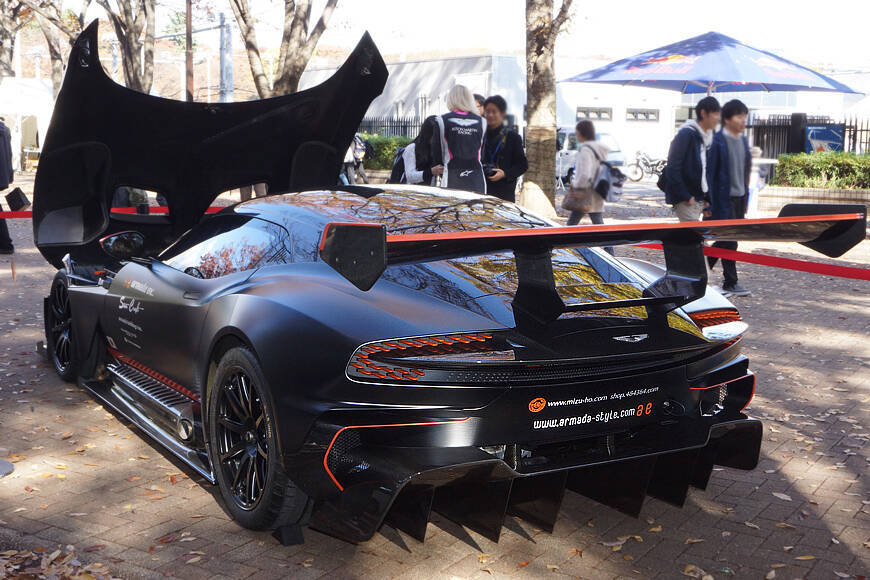 世界限定24台の希少アストンマーティンが渋谷に出現