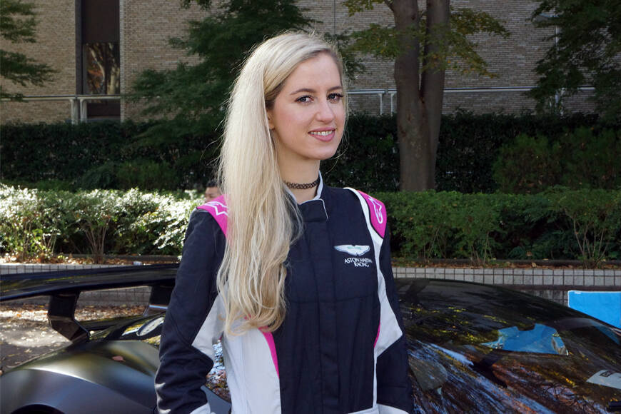 世界限定24台の希少アストンマーティンが渋谷に出現