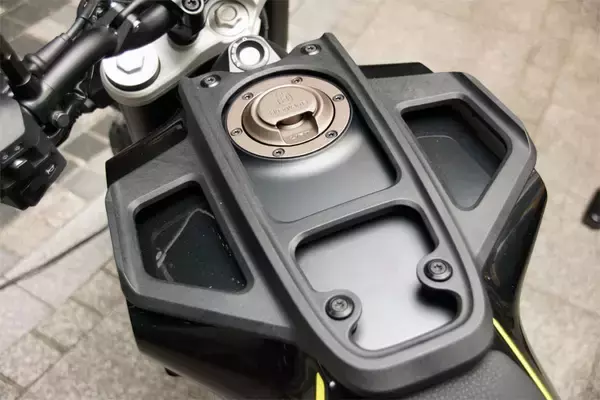 「北欧ハスクバーナが斬新でユニークなバイクを発表」の画像