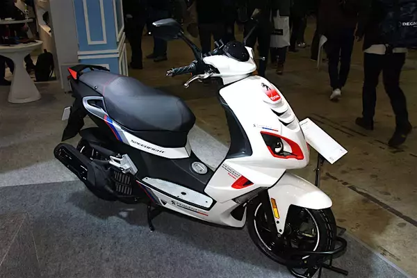 「プジョーは現存する世界最古のバイクブランド〜プジョースクーターが国内販売開始」の画像