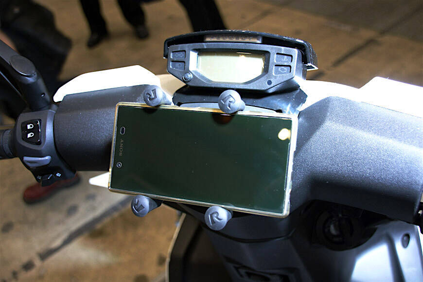 プジョーは現存する世界最古のバイクブランド〜プジョースクーターが国内販売開始