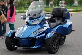 男の夢 浴衣の女の子とタンデム は可能 花火大会バイクデートで検証してみた 18年8月26日 エキサイトニュース