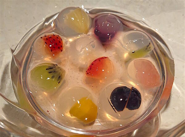 ビー玉みたいなスイーツやメガタピ アジアンスイーツ店が相次いで大阪進出 18年9月13日 エキサイトニュース