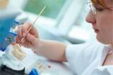 「女性の歯科技工士の給料はどのくらいか」の画像1