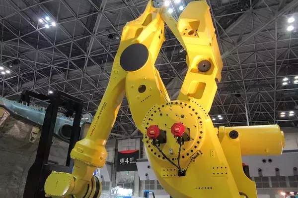 「ファナックのロボット事業、新工場稼働で4強から1強へ」の画像