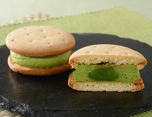 【ローソン】老舗茶舗ブランド「森半」コラボの抹茶スイーツ3選「Uchi Café×森半　濃い抹茶しっとりビスケットサンド」は宇治抹茶を使用したクリームとガナッシュが楽しめる