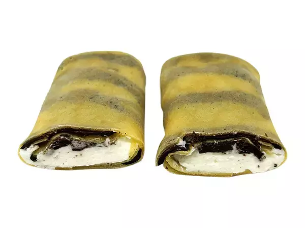 「【セブン-イレブン】自分へのご褒美！新作スイーツ3選「苺クリームのロールケーキ熊本県産苺使用」は熊本産の苺が練りこまれたクリームとふわふわ生地がよく合う」の画像