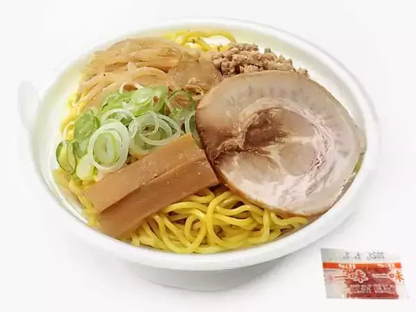 「【セブン-イレブン】新商品のあつあつご当地ラーメン厳選3選「新潟燕三条　背脂醤油ラーメン」はこだわりスープが自慢！」の画像