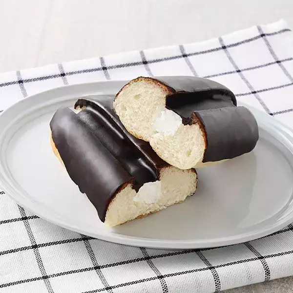 「【ファミリーマート】つい手に取りたくなる！ファミマの新作菓子パン3選「生フランスフレンチトースト（はちみつ）」は温めてもおいしそう」の画像