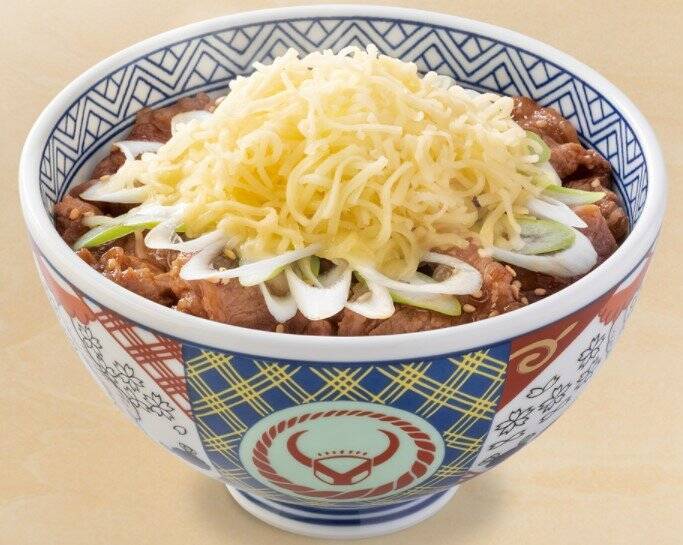 【吉野家】カルビ丼を徹底解説。おススメ食べ方3選＆牛丼との比較も