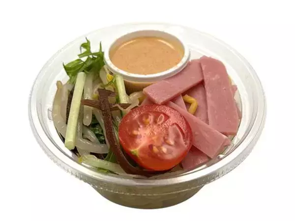 「【セブン-イレブン】サッポロビール園監修！セブンの新作おすすめ商品3選「サッポロビール園監修　ジンギスカン焼そば」はコク深いソースとジンギスカンの旨みがマッチ！」の画像